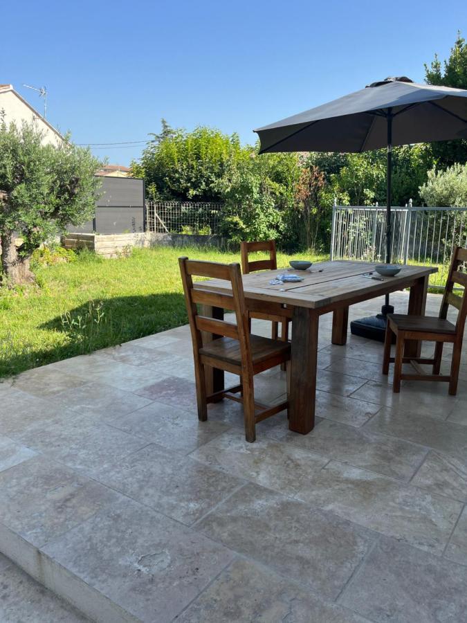 Villa Chaton LʼIsle-sur-la-Sorgue Eksteriør billede